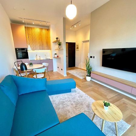 Floral Inn Pristina Eksteriør bilde