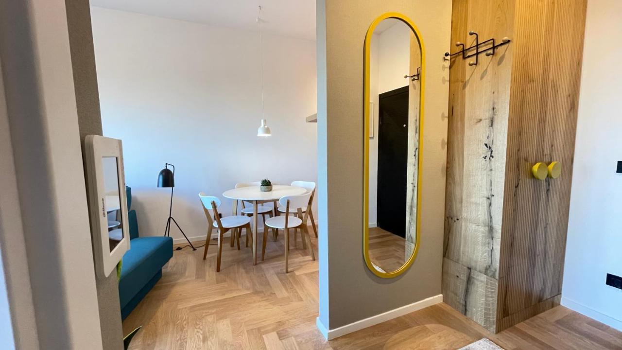 Floral Inn Pristina Eksteriør bilde