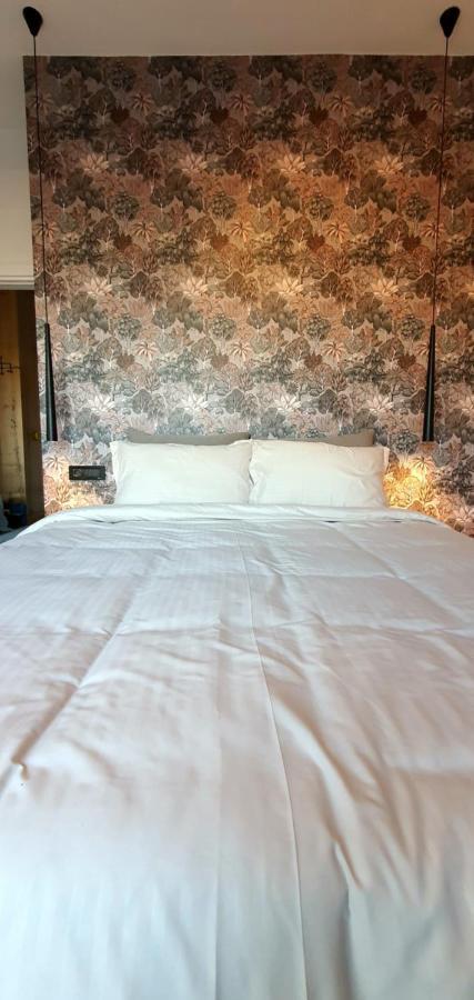 Floral Inn Pristina Eksteriør bilde