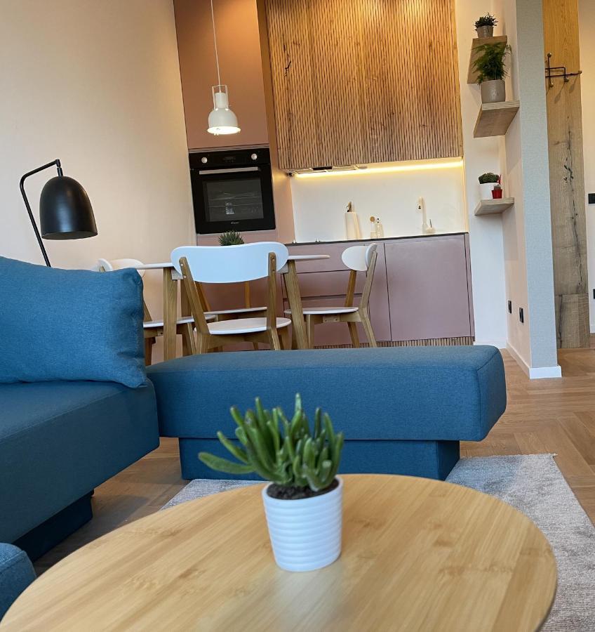 Floral Inn Pristina Eksteriør bilde